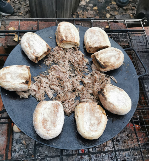 Pulledpork ja leipä